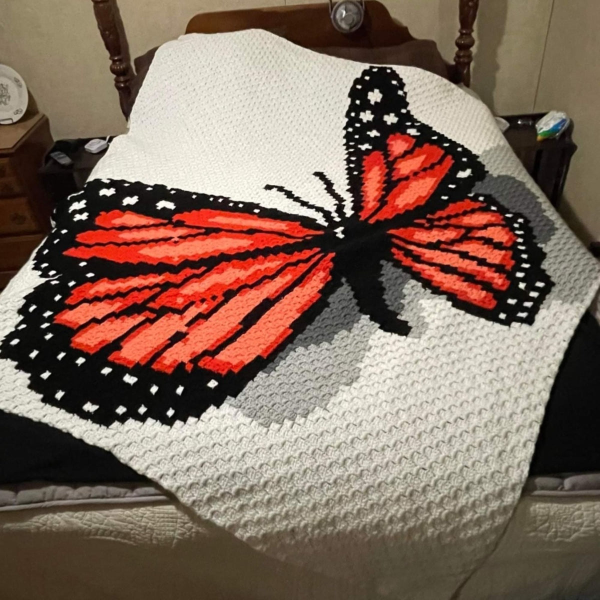 Nature-inspired crochet pattern bundle with a detailed monarch butterfly design for crochet graphgan lovers.
Butterfly crochet bundle with SC blanket and C2C blanket patterns for spring decor and nature lovers.